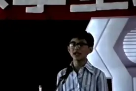 何炅14岁演讲珍贵画面曝光！“何老师也有小时候”图片