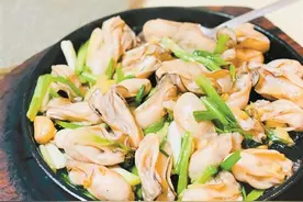 沙井蚝肉质肥美 大盆菜寓意团圆 深圳非遗美食多到能拼一桌年夜饭图片