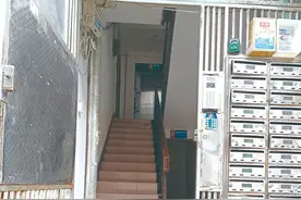 明明是电梯房，杭州这些高龄老人还是不太敢下楼，只因这“15个台阶”图片