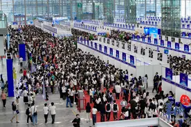 百万英才汇南粤！一场湾区引才“强信号”与人才机遇的“双向奔赴”图片