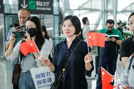 歌舞迎宾庆华诞，白云机场国庆文化表演活动收官图片