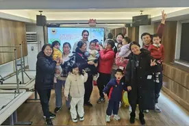 亲子双语阅读乐融融，这个社区自治项目圆满收官！图片