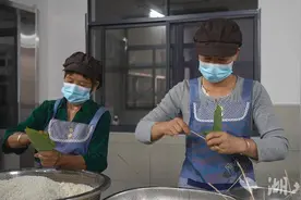 软糯咸香！崇阳腊肉粽线上热销图片