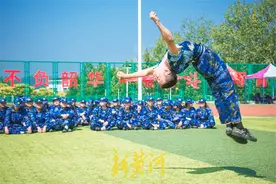 镜相 | 军训秀出真功夫！山艺戏曲专业学生上演闪转腾挪图片