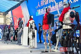 光谷“新春第一会”向23.5万家市场主体致谢，把最热烈的掌声献给打头阵的他们图片