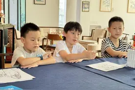 美育浇灌乡村梦，浙音教授在大自然中带孩子们感受美、创造美图片