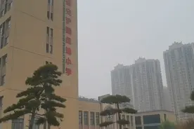 已恢复供电！西安一小学停电多日学生摸黑读书图片