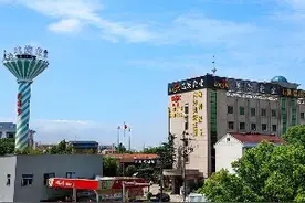 义商故事｜龙发餐具何维良：还是“年轻人”，要为年轻人搭台图片
