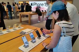 便宜2000多？iPhone 15降至最低价！业内：清库存为iPhone 16让路图片