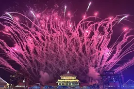 济南方特情歌告白夜浪漫开启，超长营业至24:00图片