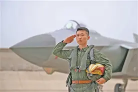 空军航空兵某团团长董珺——搏击长空 留下壮美航迹图片