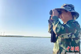 坚守湿地38载 巡湖40万公里 鄱阳湖护鸟人的“诗和远方”图片