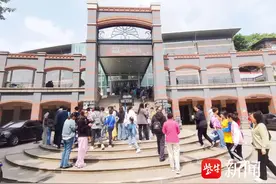 镇江博物馆：走近馆藏精品 乐享文化“五一”图片