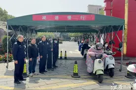 多措并举 筑牢校园安全网图片