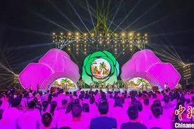 三亚举办玫瑰文化节 以花为媒促文旅经济发展图片