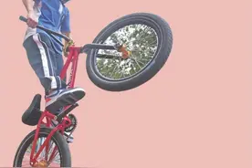 12岁“小孩哥”一个月狂揽3个冠军图片