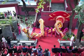 潮起德胜，万事兴龙！461年的大良钟楼响起新年钟声图片
