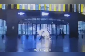 提醒！户外遭遇雷电牢记7不要图片