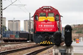 大力推进“贸易富市”！昆明交出商贸经济高质量发展新答卷图片