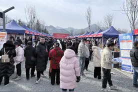 “春风送岗促就业，精准服务助发展”—— 长安区2025年春风行动启动仪式暨“春暖长安 职等你来”大型招聘会盛大启动图片
