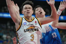 辽宁队4:0横扫新疆队 成就CBA三连冠图片
