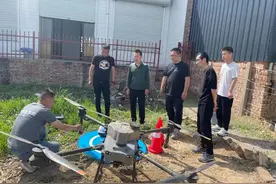 临汾市开展无人机飞防应用技术培训图片