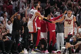 NBA季后赛 | 热火鹈鹕拿到最后两张入场券图片