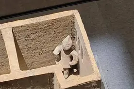 博物馆文物“撞脸”迪迦奥特曼？馆方回应，游客：原来汉朝的人也相信光图片