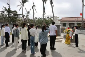 海南外国语职业学院组织师生在文昌开展“行走思政课”图片