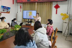 海滨街道华福社区开展“传承红色基因 纪念革命英烈”诗歌朗诵主题活动图片