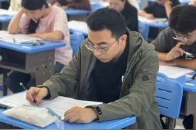 重庆巴蜀中学教育集团三亚迎宾学校：强化师资队伍建设 骨干引领共同成长图片