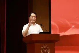 开学第一课 | 杭州第二中学校长蔡小雄：丰厚自我，重塑努力的价值，做专家型学习者图片