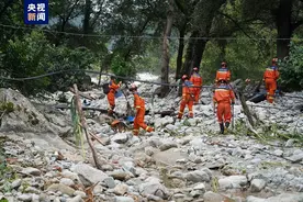 四川康定山洪泥石流灾害已致9人遇难、18人失联图片