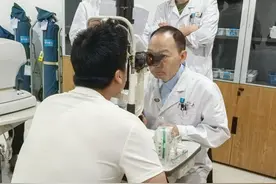 甲状腺眼病作祟，男子双眼球突出视物重影图片