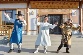 当勇敢的鄂伦春族邂逅热情的朝鲜族 在延吉，民族团结的一幕太美了！图片