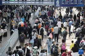 “五一”假期首日，云南开启“人从众”模式！图片