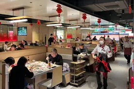 上海餐饮消费喜迎新年开门红：多品牌销售额增长两至三成，外籍游客占比明显提升图片