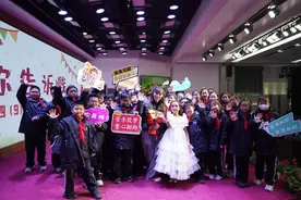 9岁女孩给8首古诗谱曲，学校为其举办专场音乐会图片