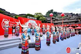 小小鱼酱酸“涮”起大产业，海底捞携手贵州雷山发布首个地域美食主题新品图片