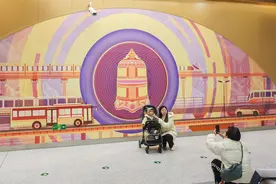地铁12号线开通首日成打卡点！大钟寺站外换乘需8分钟图片