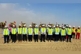 拓荒者：若是绿洲还没来，荒漠便可作山海图片
