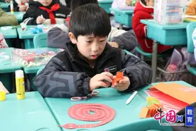 小小灵蛇迎元旦，眉山彭山一小欢歌笑语启新篇图片