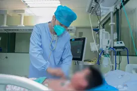 热闻|这可不是芋头！四岁男童舔一口，进了ICU，医生提醒：它全身都有毒图片