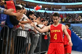 赵继伟继续担任中国男篮队长图片