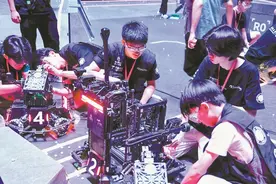 2024机甲大师赛在深圳举行 千名高校青年工程师参加图片