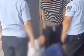 保洁员因扔掉业主限量鞋被索赔自杀，家属回应：物业和涉事业主将赔偿48万元图片