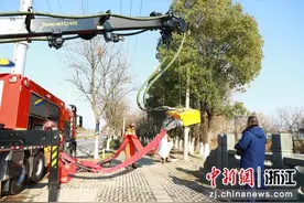 浙江义乌消防队上新“大水龙”：长达2公里水柱12条图片