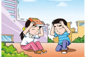 地震时背同学撤离是生动的德育范本图片