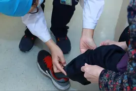 总是腿脚冰凉当心是血管“堵了”！一个方法教你识别血栓！图片
