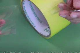 出门前，记得用硬币碰一下门把手，好多人不知道，涨知识了图片
